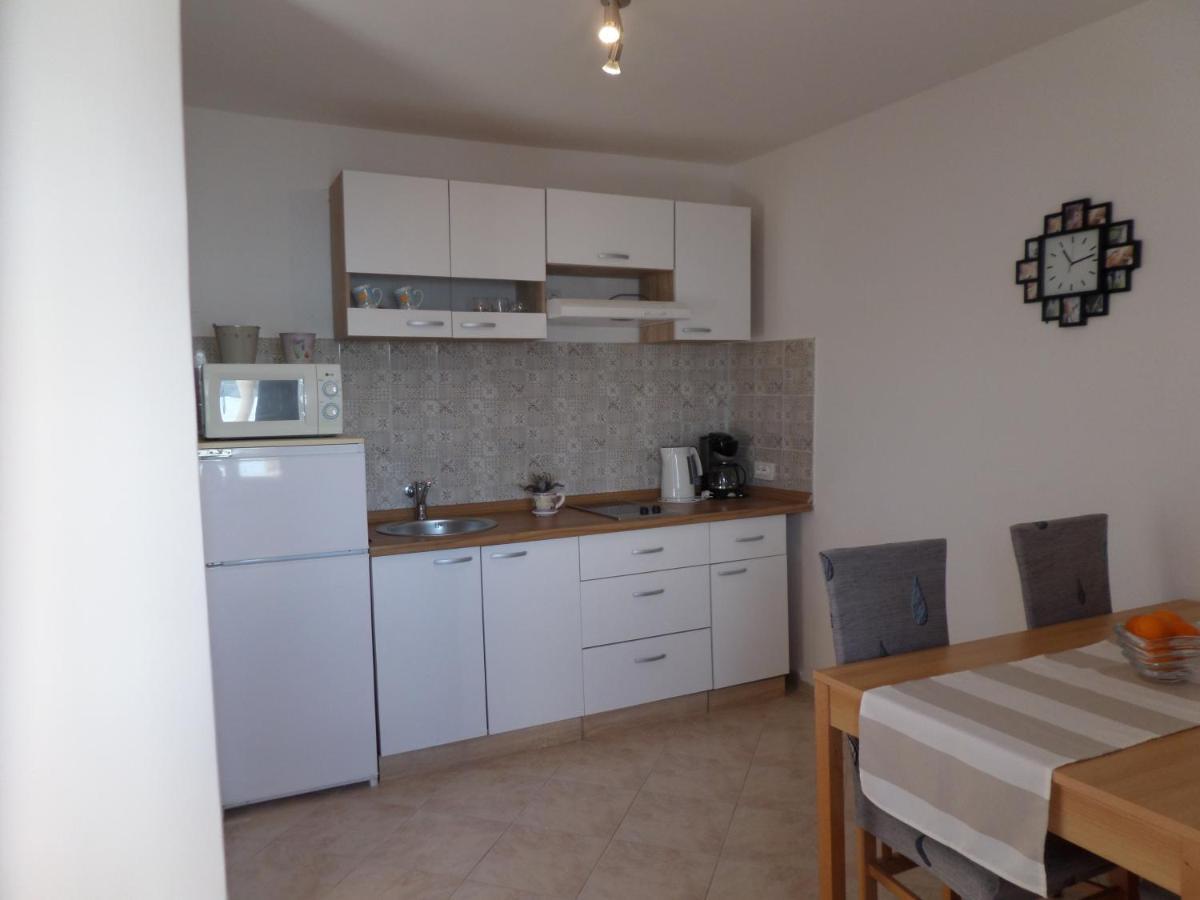 Apartmani Mirko Ljubac Razanac Exterior photo
